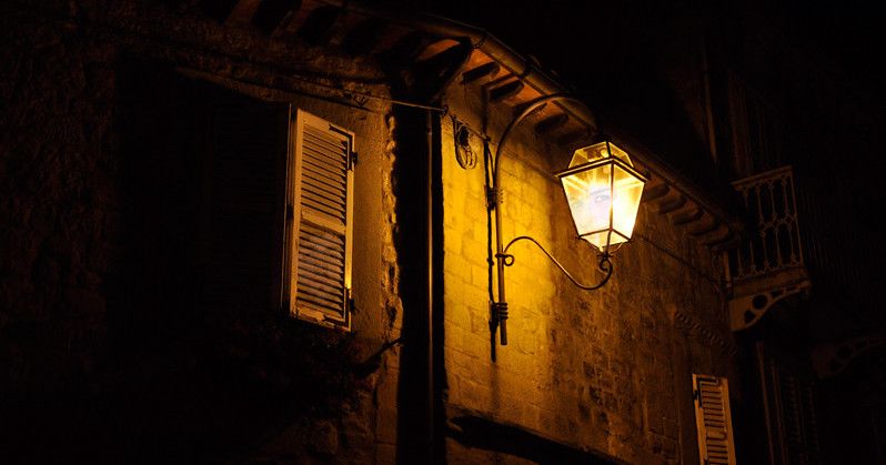 لأننا لا نحب الآفلين.. عن الحضور الجميل: كيف تحافظ على وهجك وحضورك مع من يستحق